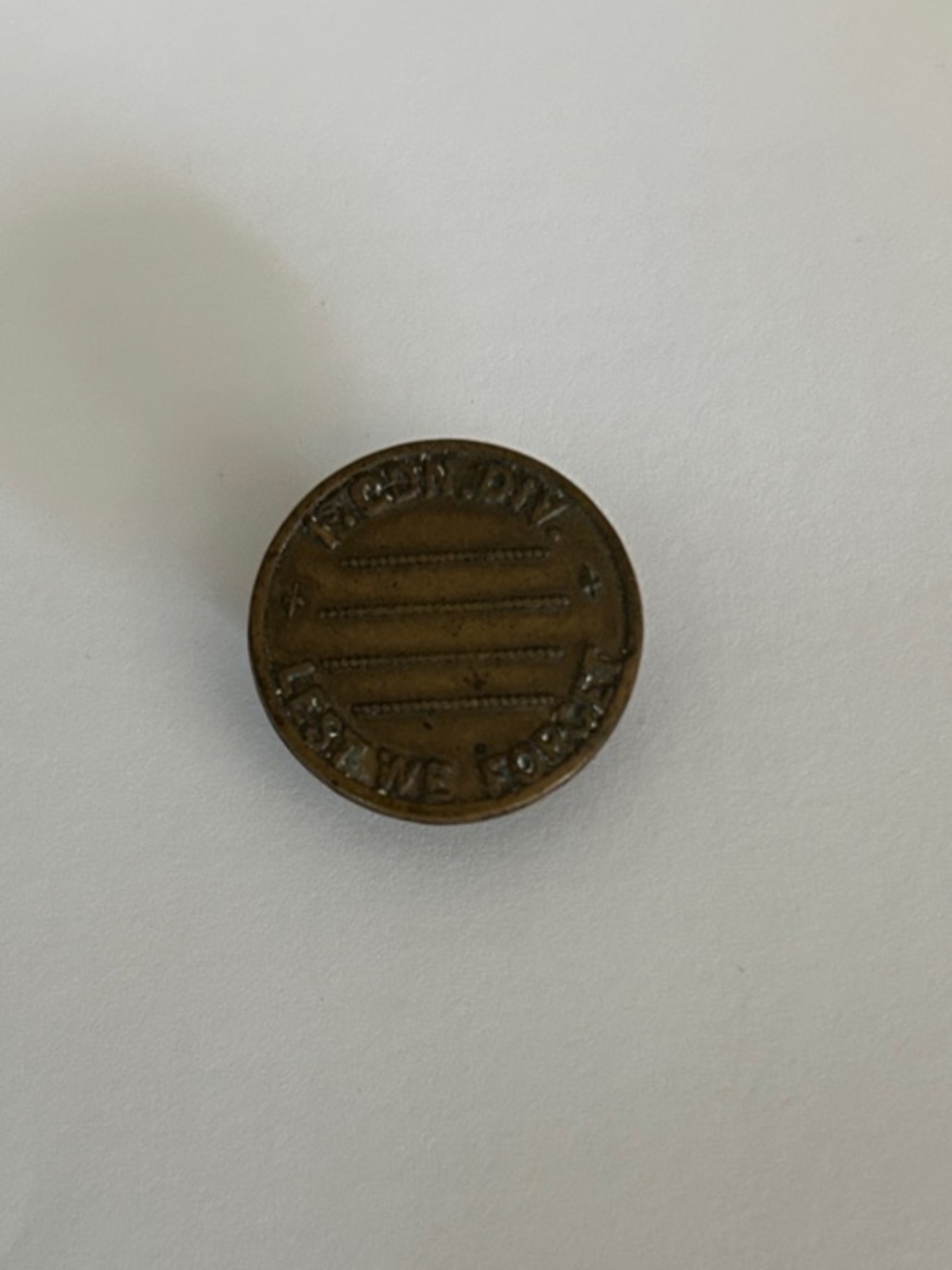 Vintage Brass Lest we forget pin